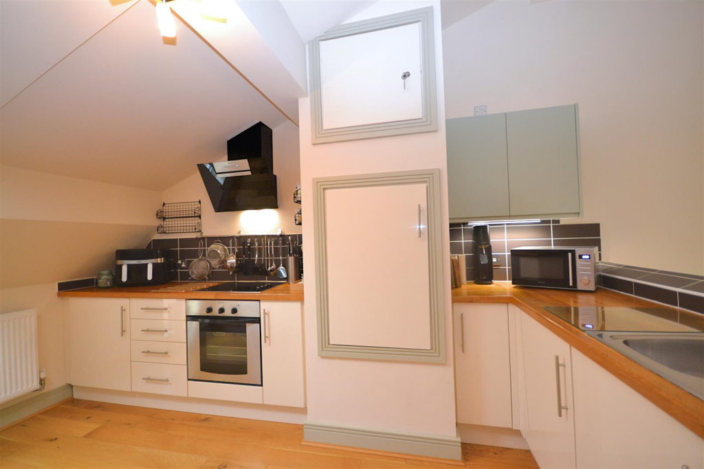 Apartment in Dorchester - View 5