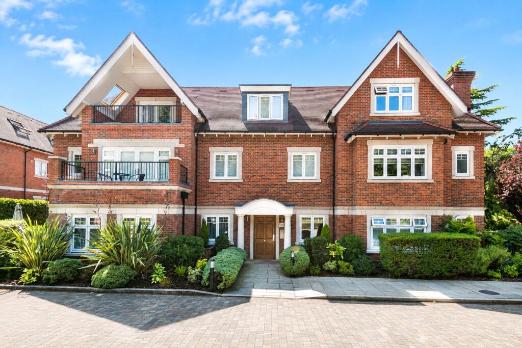 Main image of property: Coombehurst Close, Hadley Wood, EN4