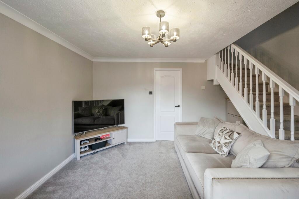 House in Doncaster, Rossington - View 3