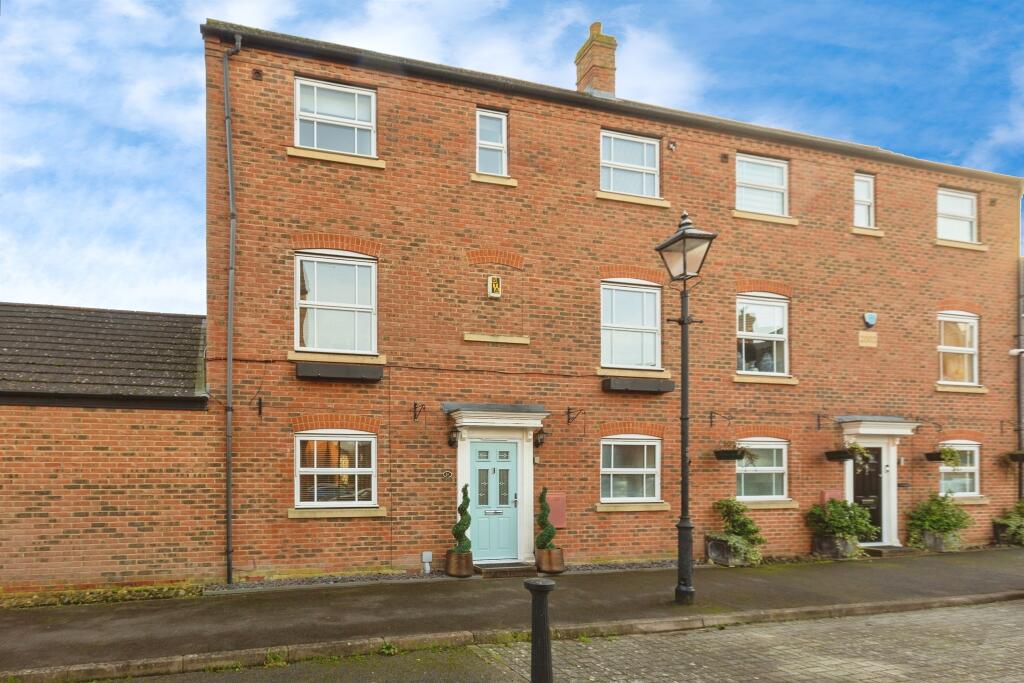 Main image of property: Disraeli Square, Aylesbury