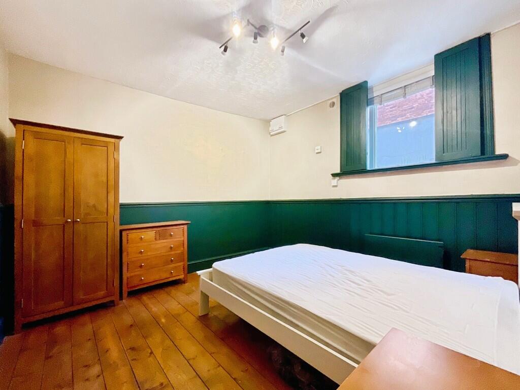 Apartment in Lincoln, Lincolnshire - More