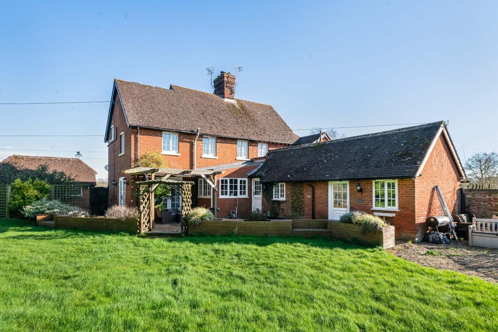 Main image of property: 1 Bletchingley Farm Cottage, Pristling Lane, Tonbridge, Kent TN12 0HH