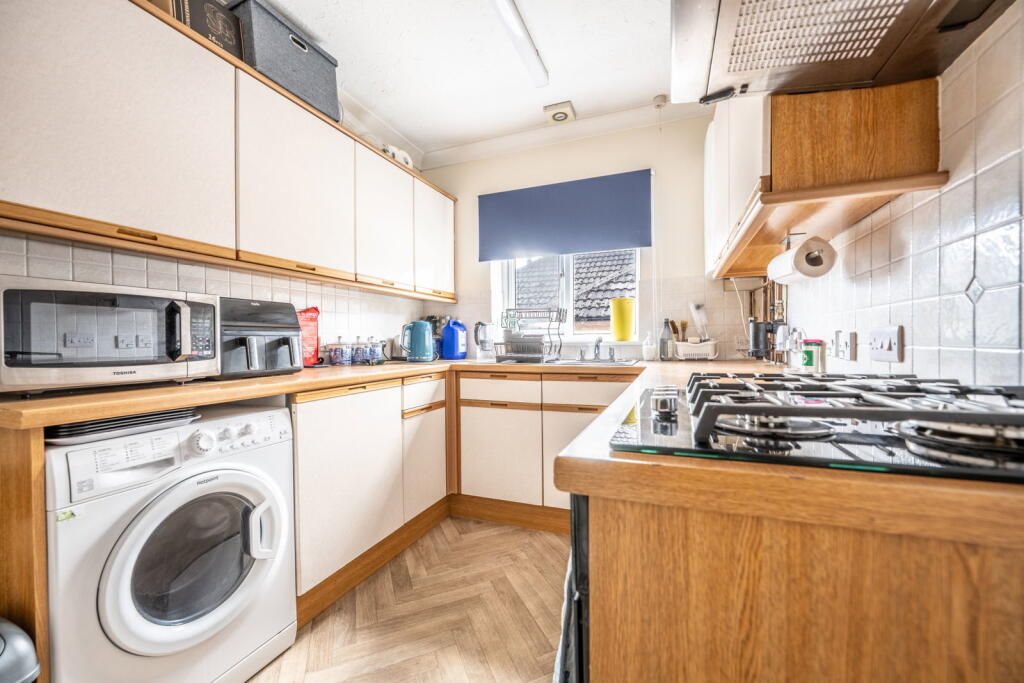 Apartment in Netley Abbey, Southampton, Hound - View 5