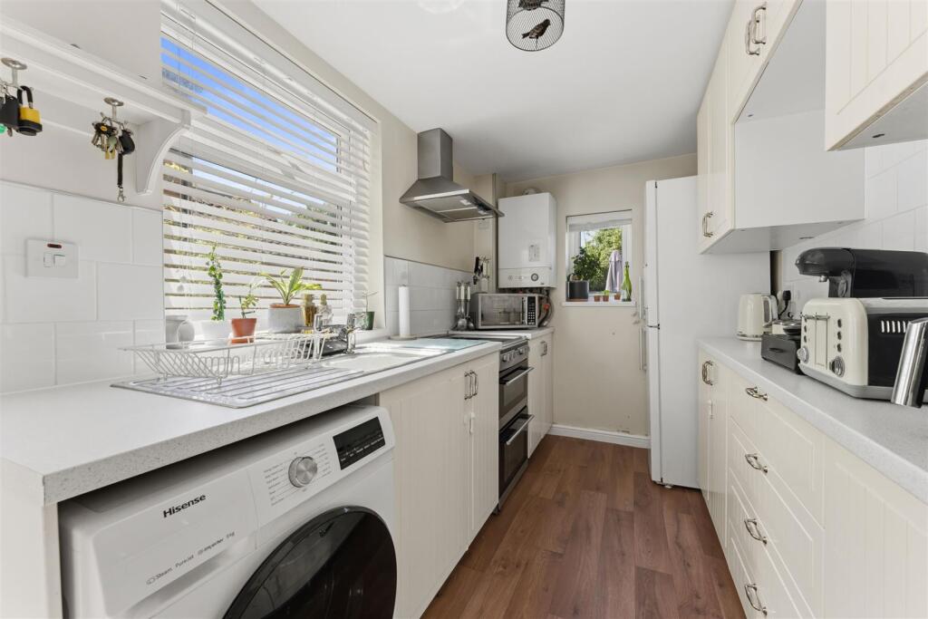 House in Finedon, North Northamptonshire - View 3