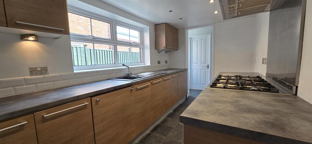 House in Reading - View 4