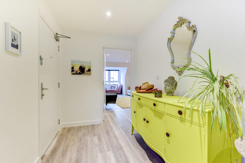 Apartment in Brighton - View 5