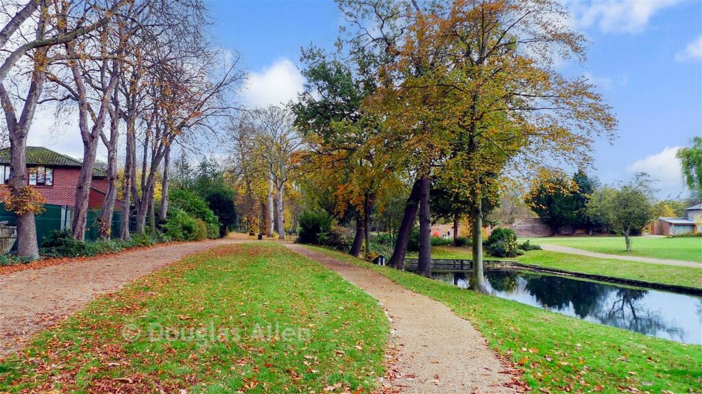 Main image of property: Kensington Gardens, Ilford, Essex