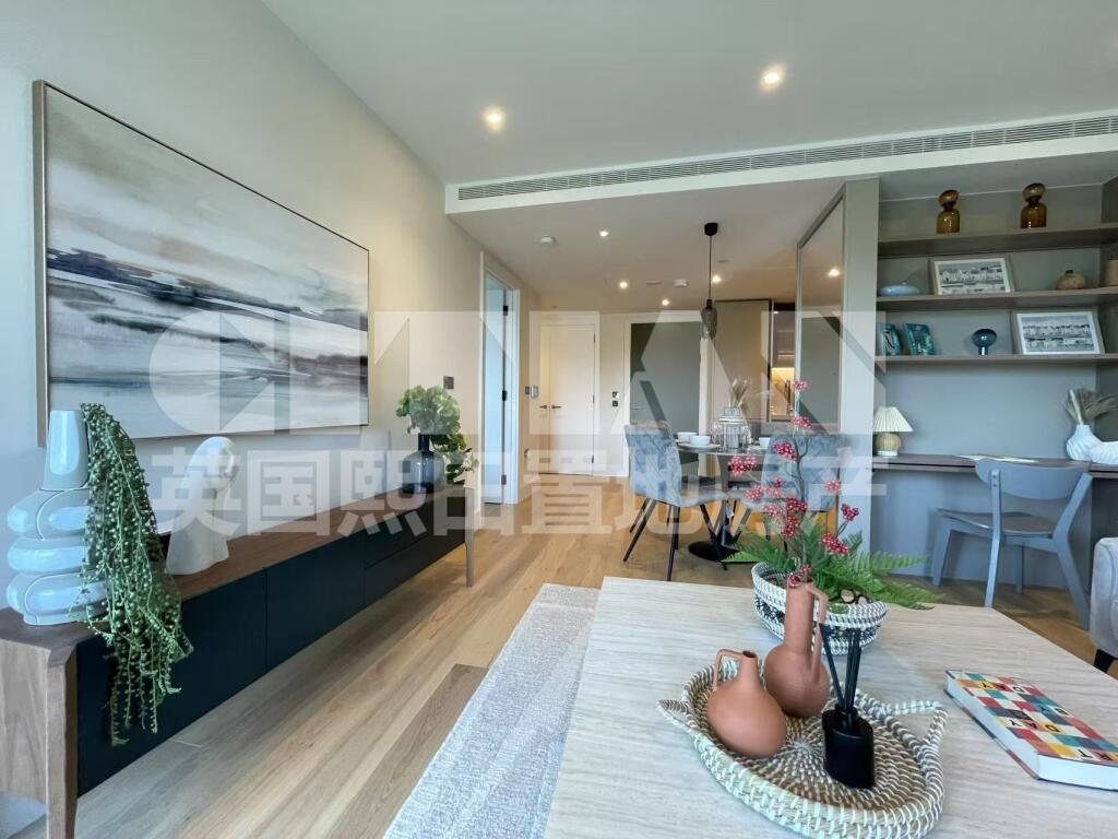 Apartment in London - View 2