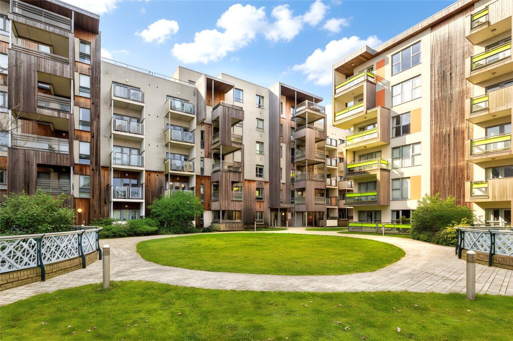 Main image of property: Glenalmond Avenue, Cambridge, Cambridgeshire