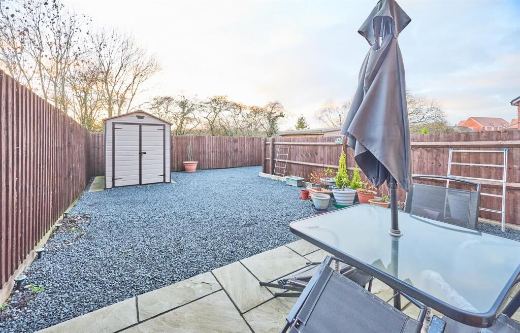 Notleyfield Close, Earl Shilton, Leicester photo 4