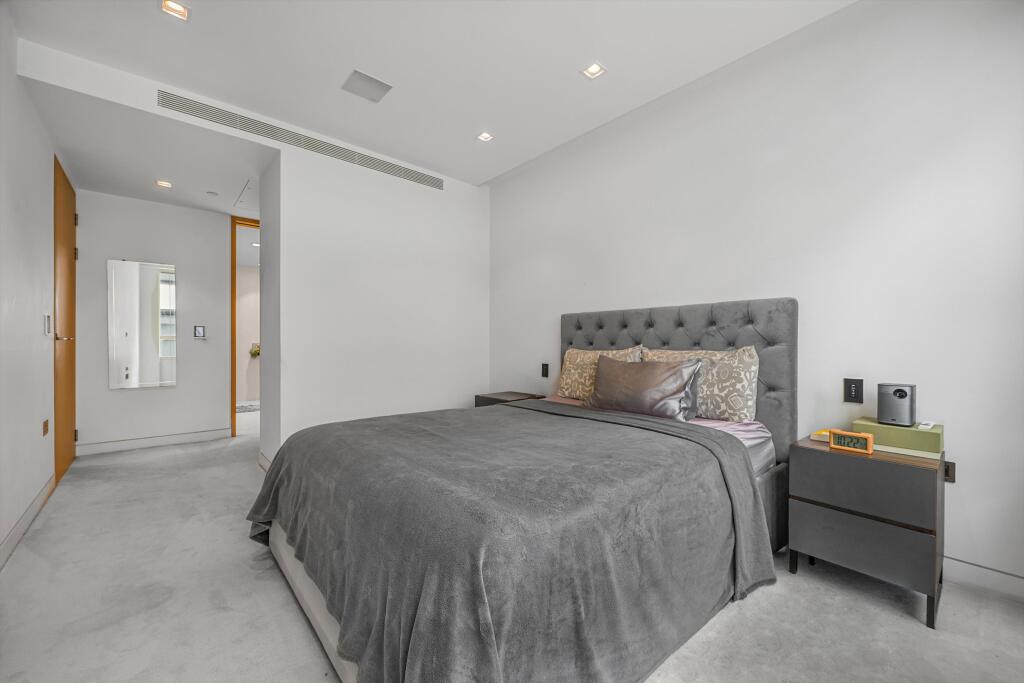 Apartment in London, One Tower Bridge, Old Kent Road - View 5
