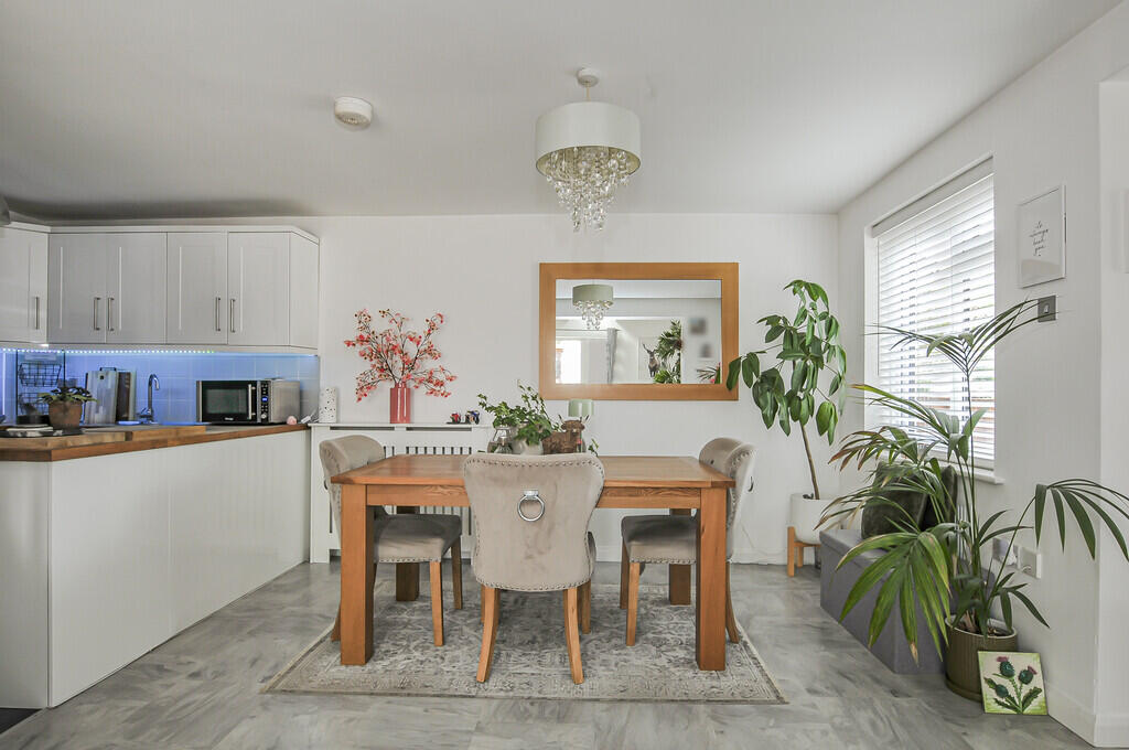 House in Slough - View 4