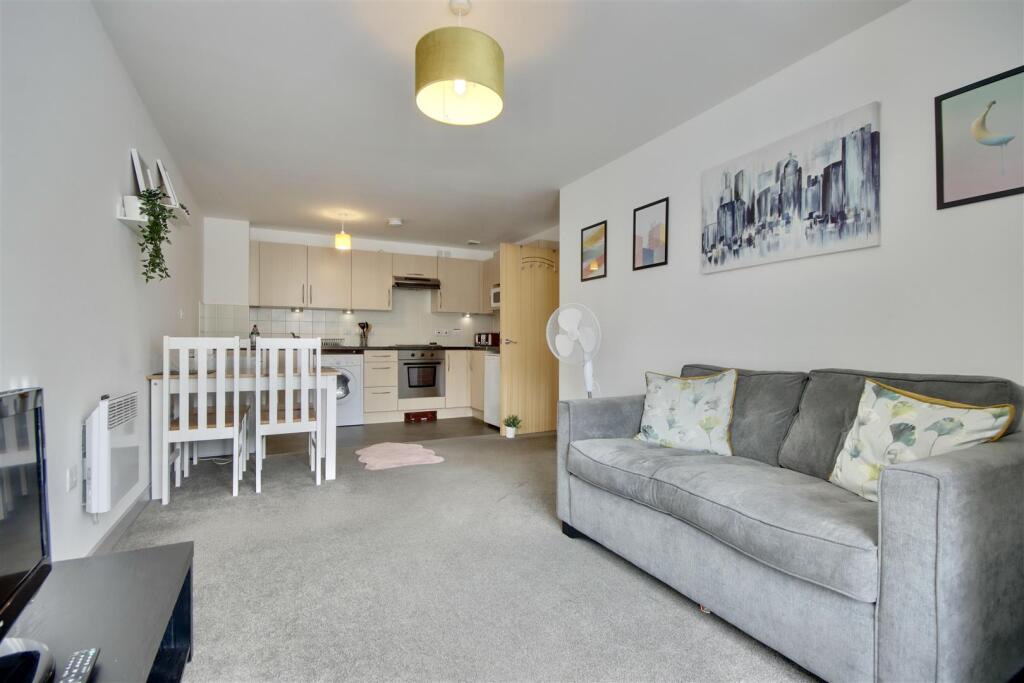 Main image of property: Round House, Gunwharf Quays