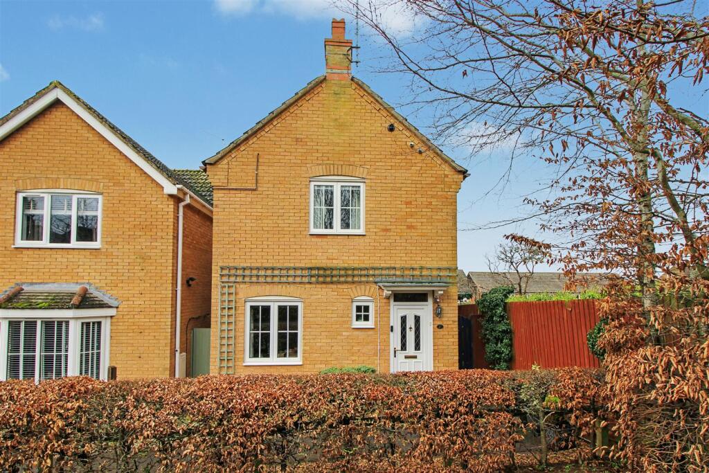 Main image of property: NN14 Foundry Walk, Thrapston