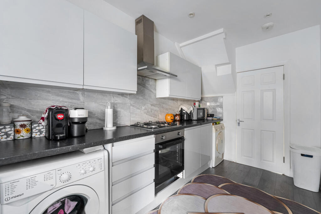 Main image of property: Ecclesbourne Gardens, London