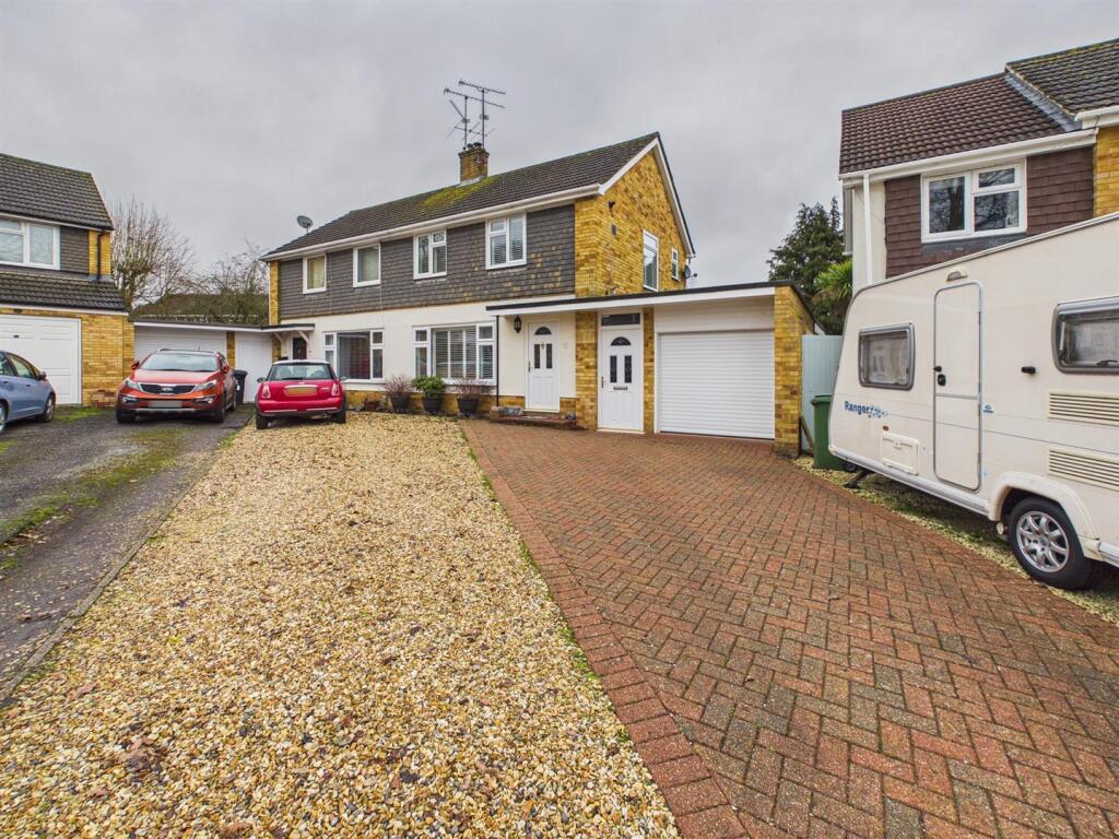 Main image of property: Lovatt Close, Tilehurst, Reading