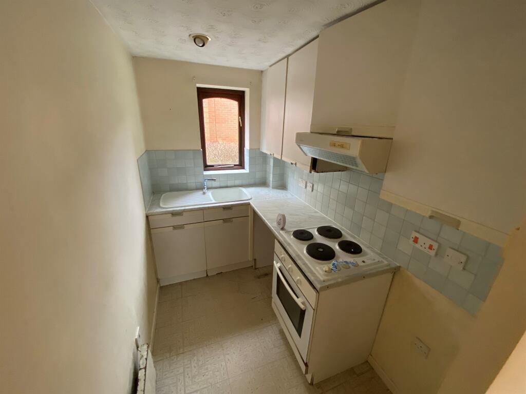 Apartment in Northampton - View 2