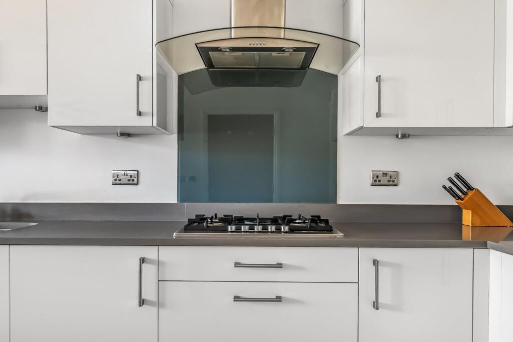 House in Guildford, Surrey - More