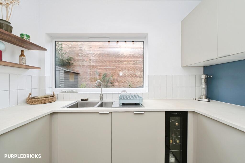 House in Nottingham, Beeston - View 5