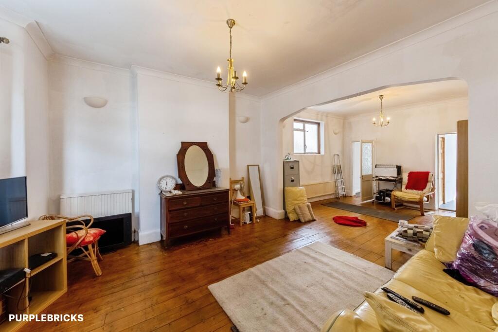 House in London - View 5
