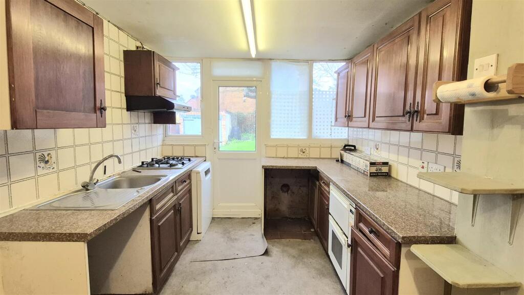 House in Flitwick, Central Bedfordshire - More
