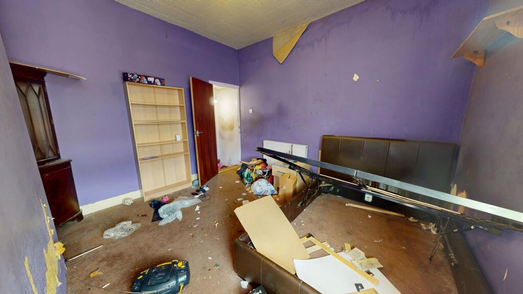 House in Stoke-on-Trent - More