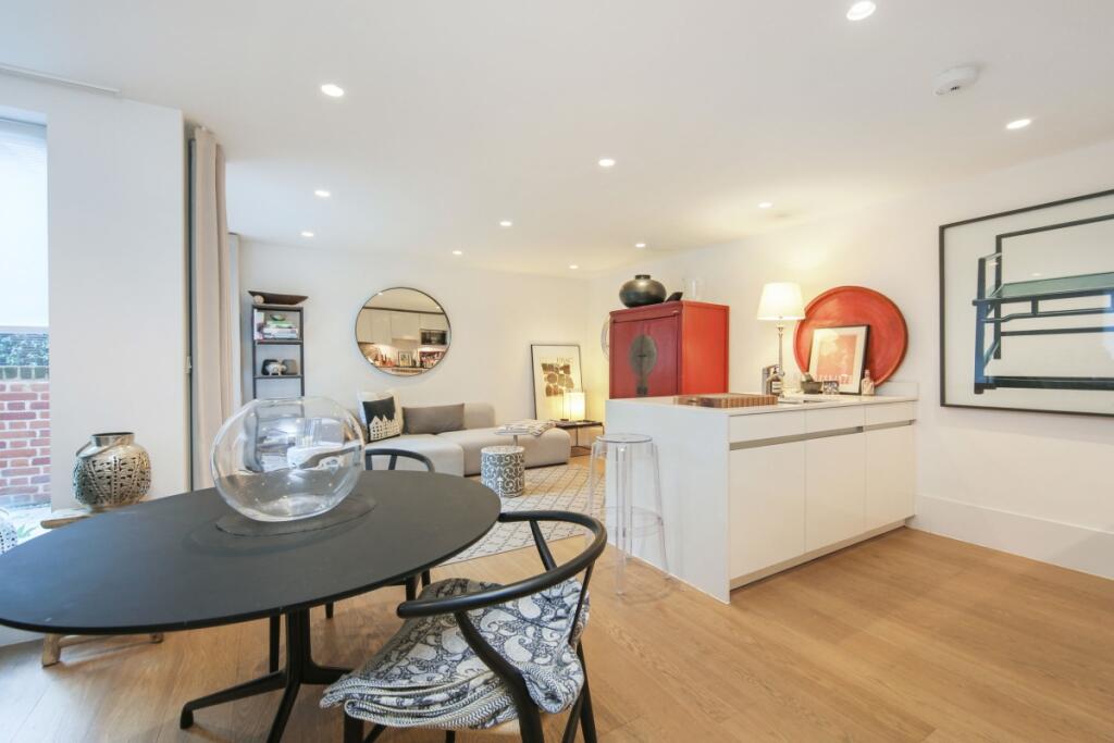 Main image of property: Castlereagh Street Marylebone W1H