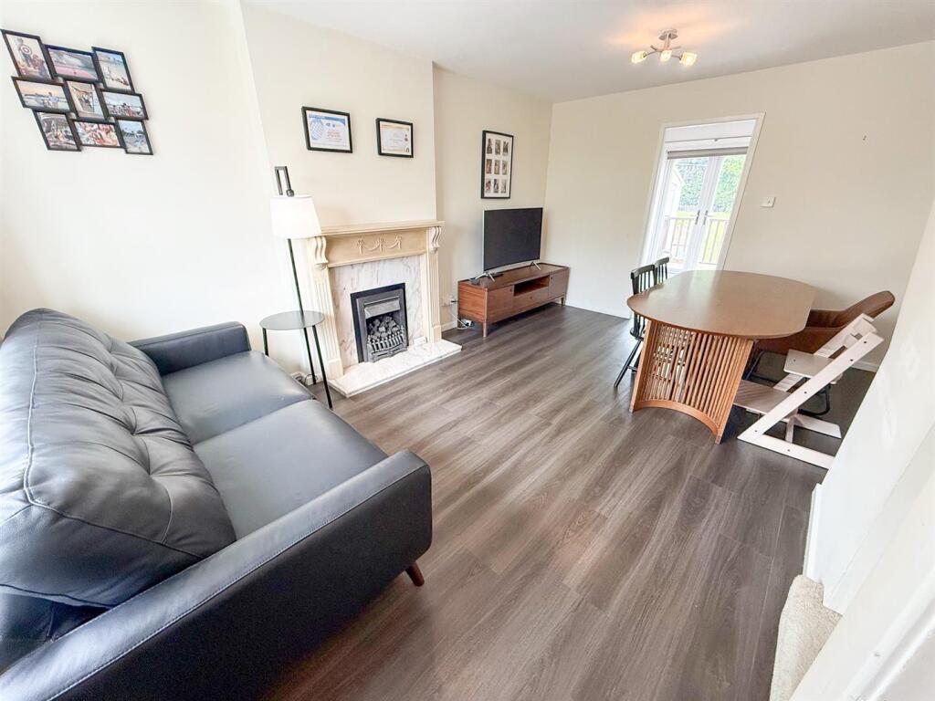 House in Leeds - View 2