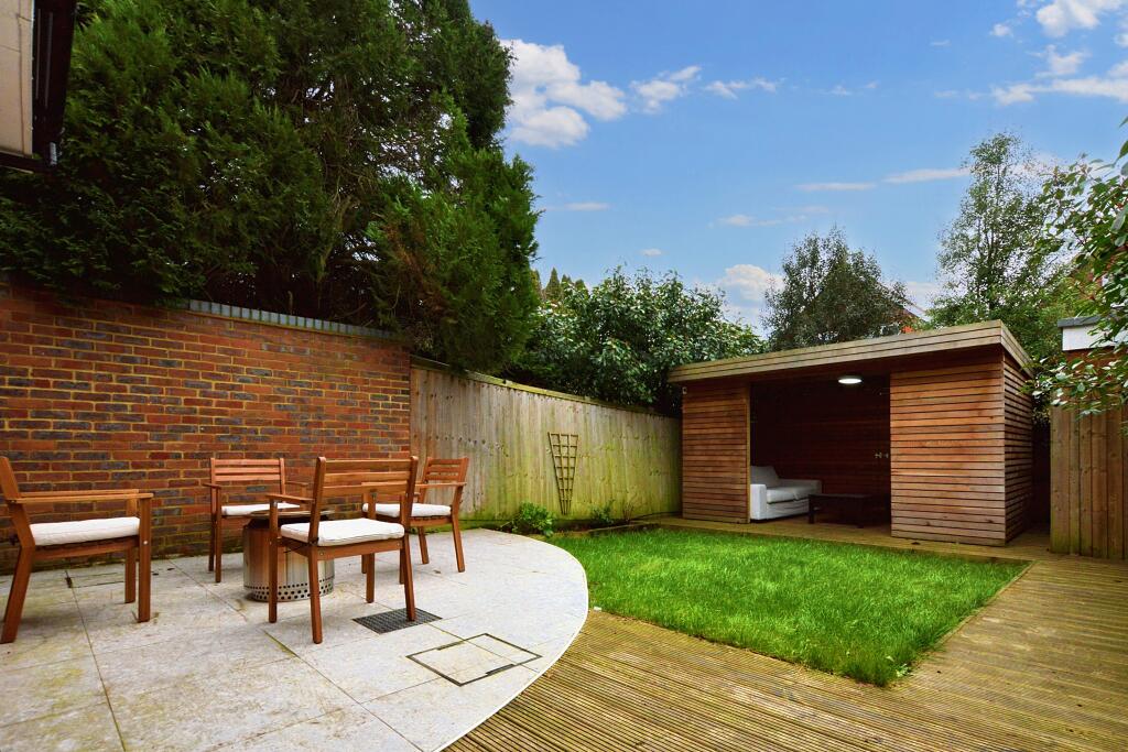 Additional image 9 of Wain Close, St Albans, AL1
