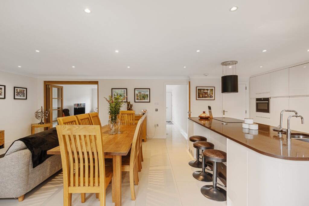 House in Dartford, Longfield Hill, Longfield and New Barn - View 3