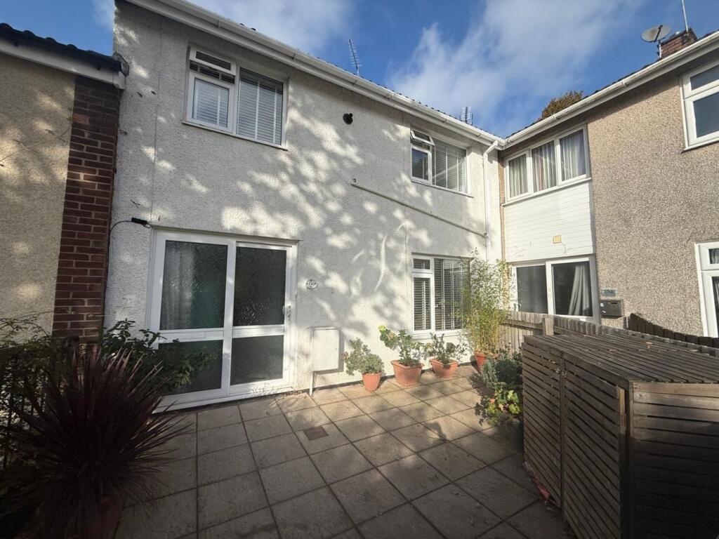 3 Bedroom Terraced in NP44 4HB