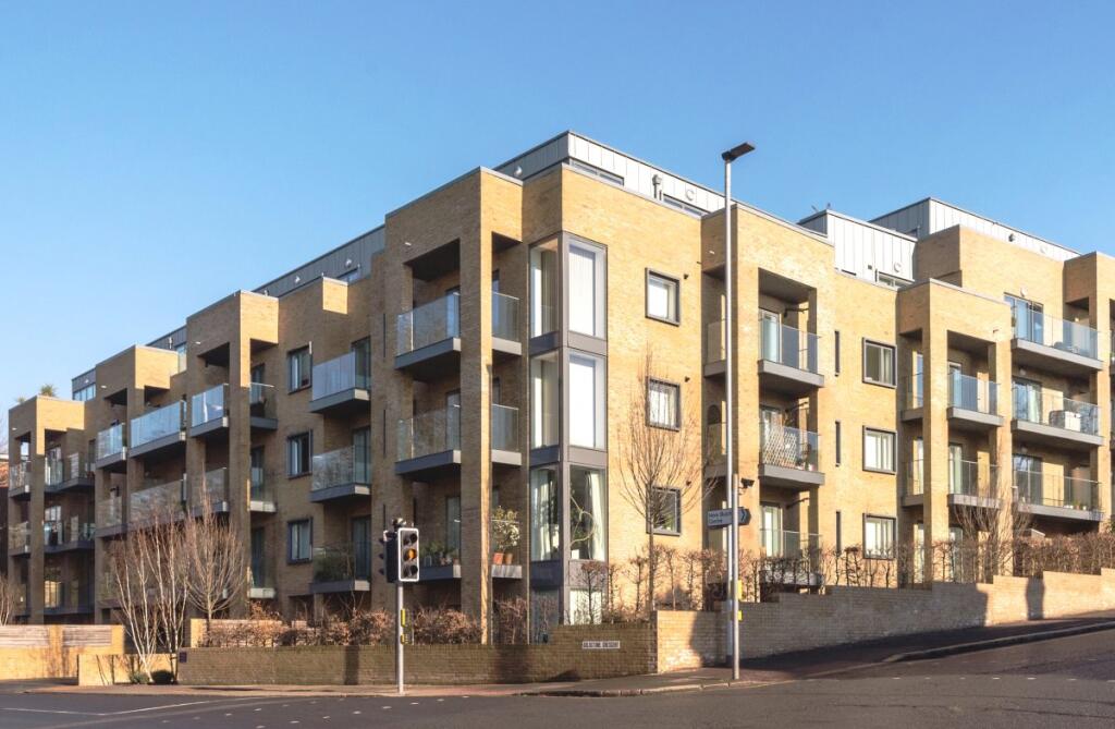 Main image of property: Park House, 1 Goldstone Crescent, Hove