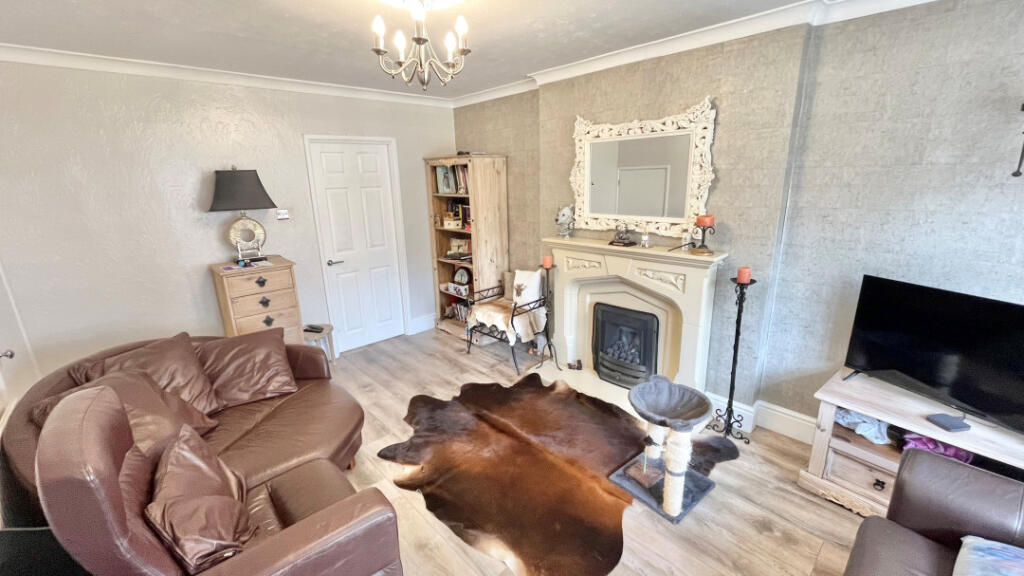 House in Macclesfield, Jasmine Park, Greenside - More