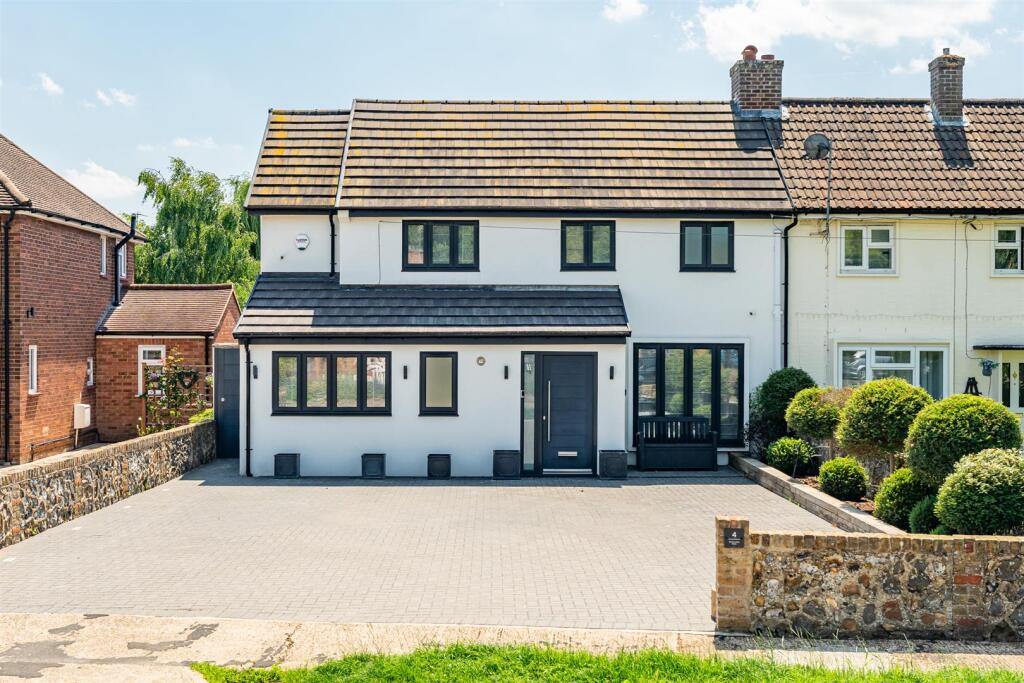 Main image of property: Woodlands Road, Thundridge, Ware