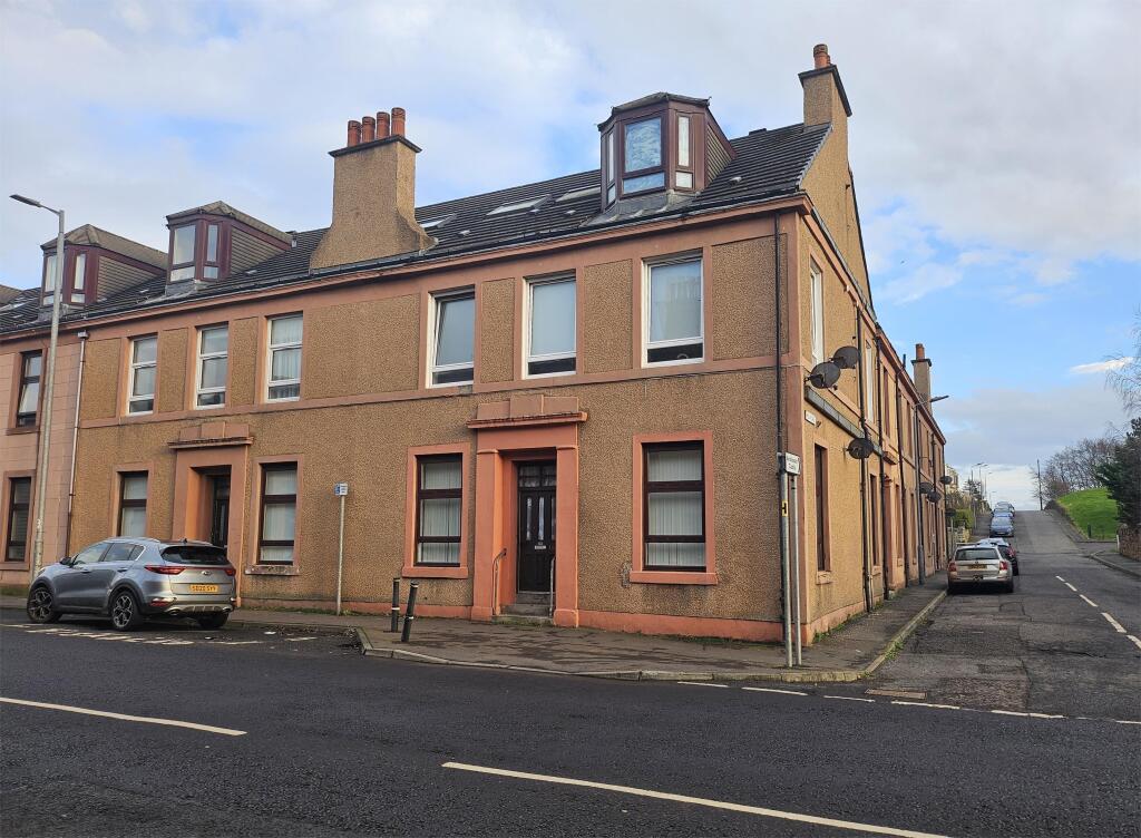 Main image of property: 1b Hill Place, Ardrossan, KA22 8HX