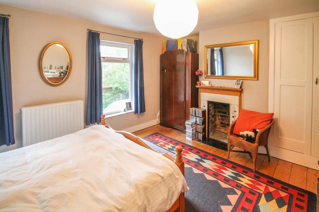 House in Cambridge, Petersfield - More