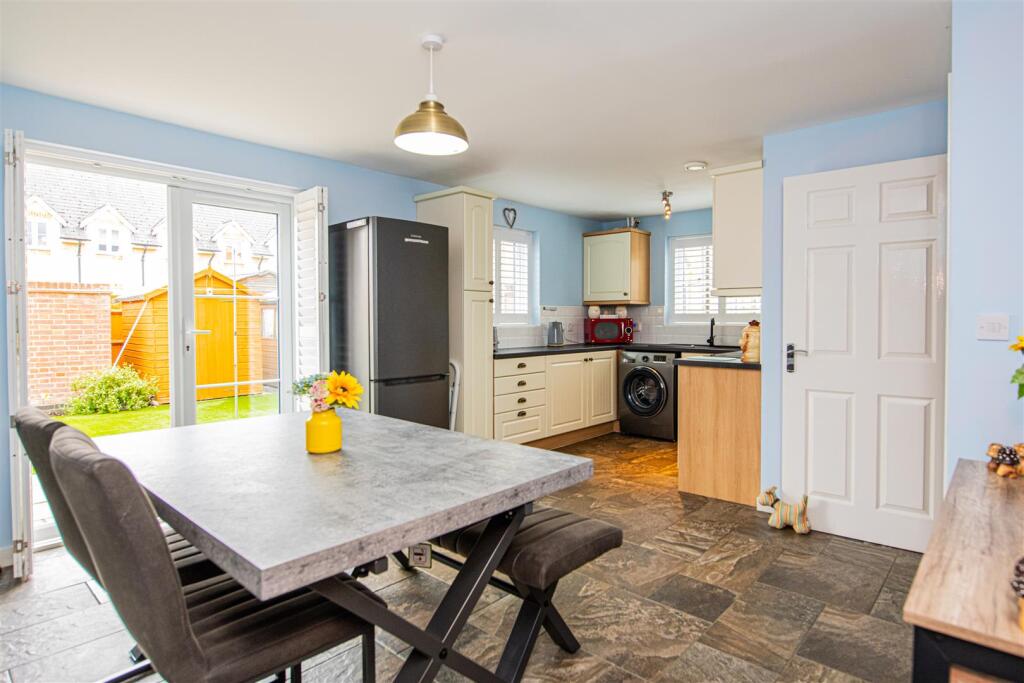 House in Weldon, North Northamptonshire - View 3