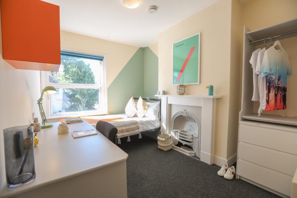 1 bedroom house share for rent