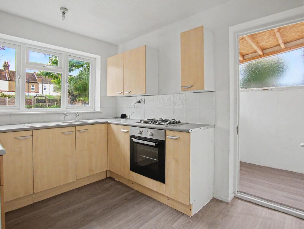 House in Southend-on-Sea, Essex - View 4