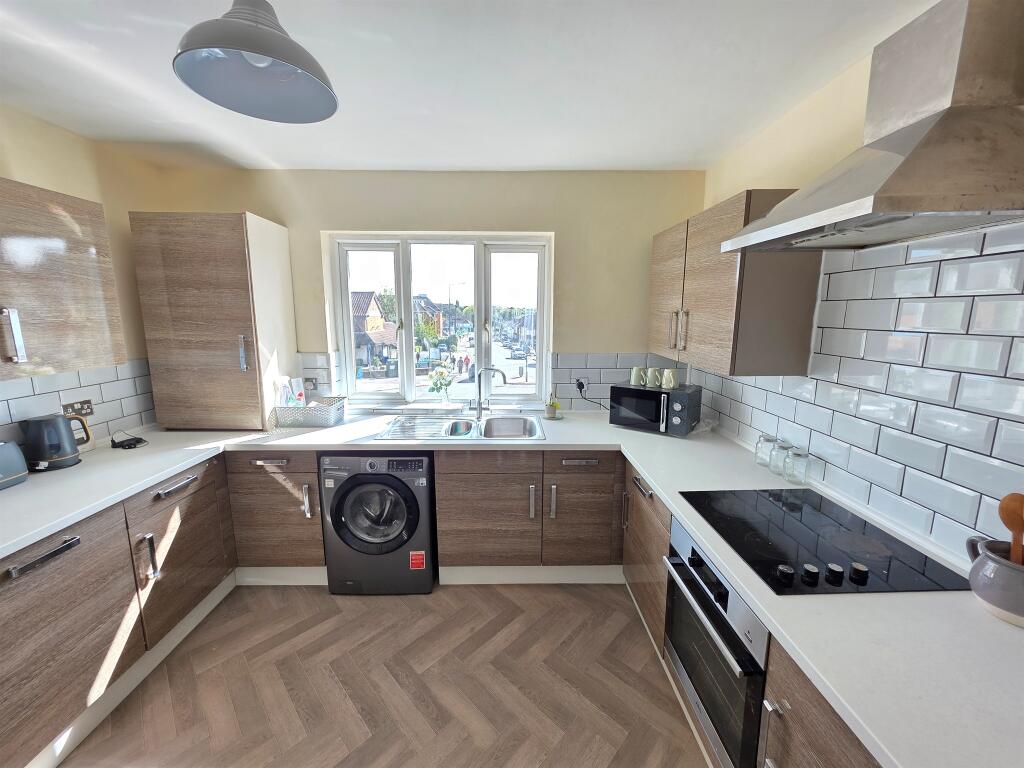 Apartment in Aylesbury, Buckinghamshire - View 2