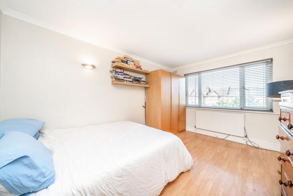 Apartment in Twickenham - View 4