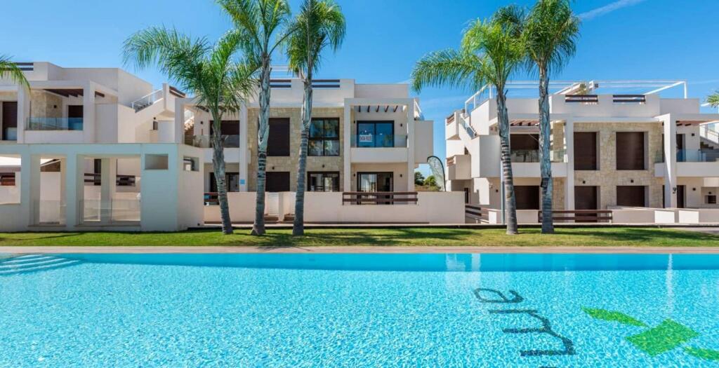 Main image of property: Valencia, Alicante, Torrevieja