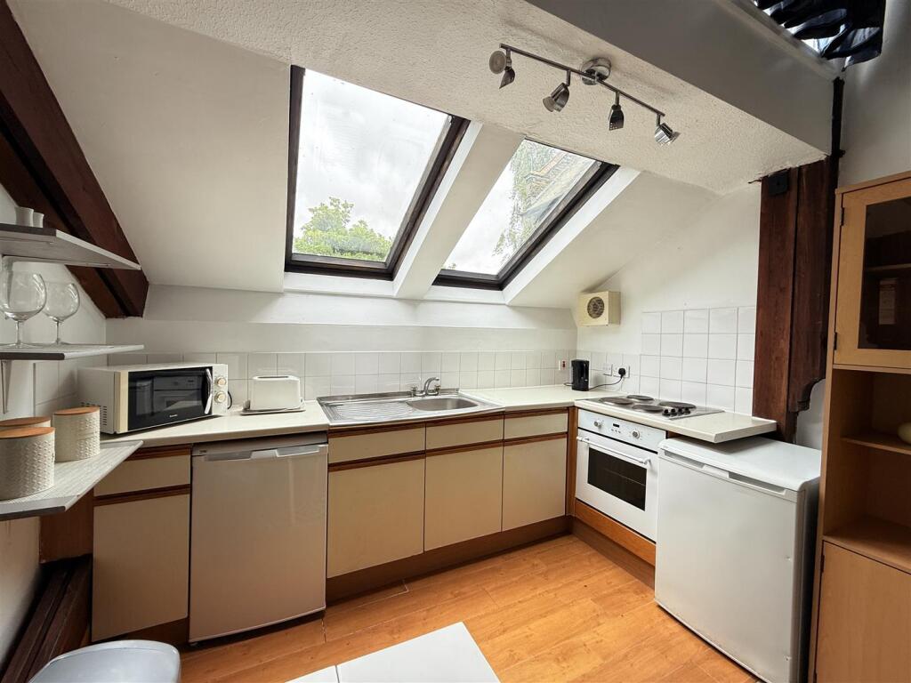 Apartment in Llandudno - More