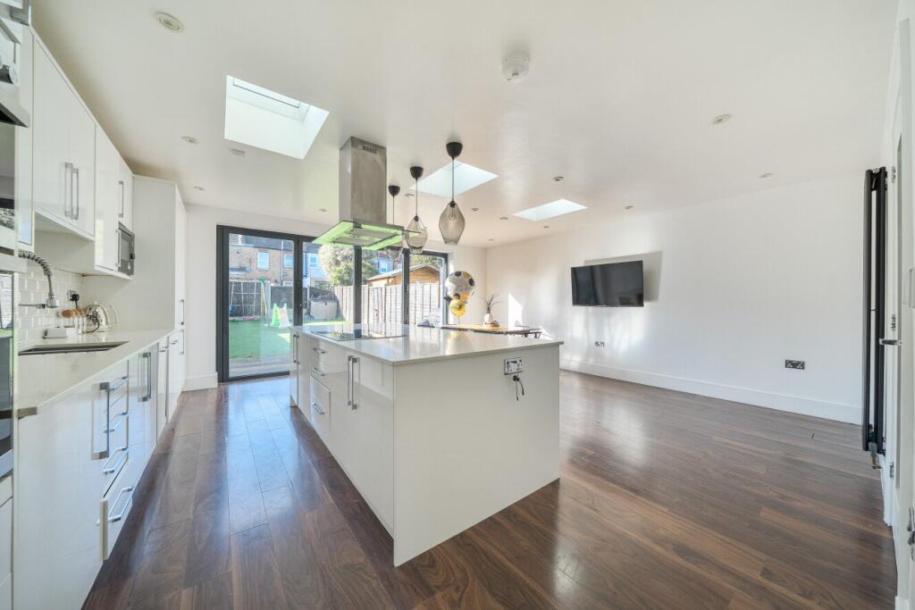 4-bed terraced on Ardgowan Road, Catford, London, SE6, £850,000