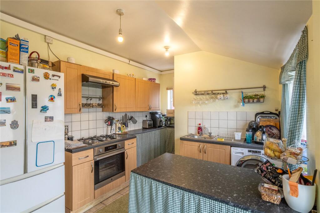 House in Wolverhampton, Tettenhall - View 4