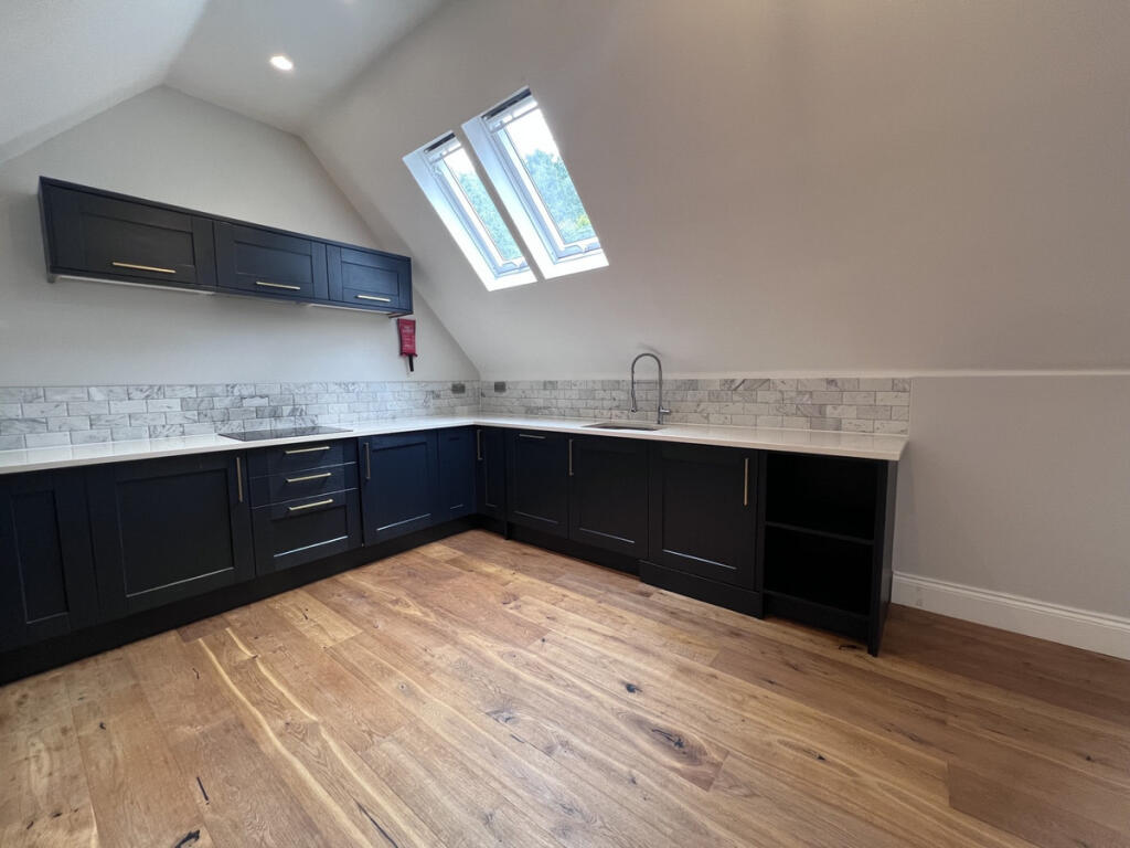 Apartment in Waverley, Munstead and Tuesley - More