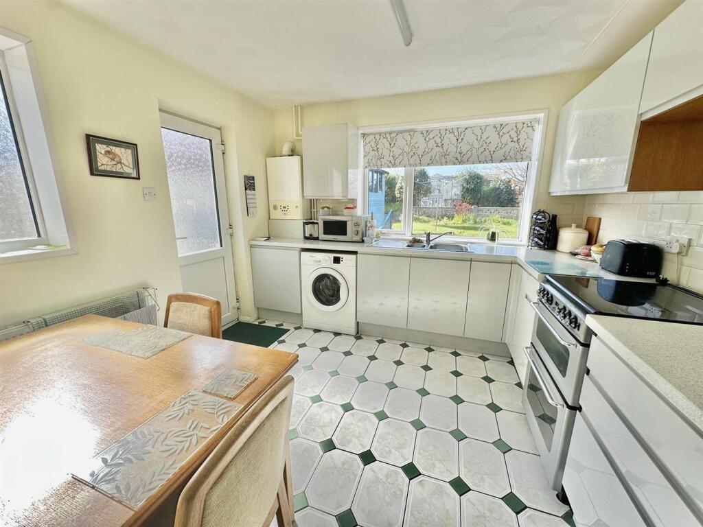 House in Peacehaven - View 3