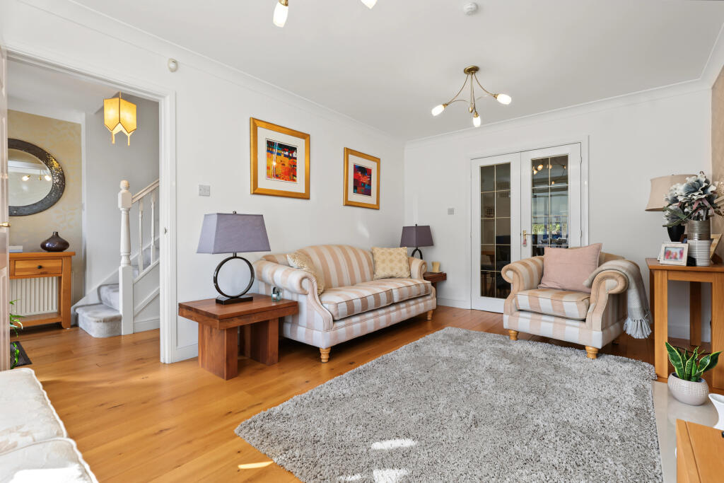 House in Bishopbriggs, Auchinairn - View 3