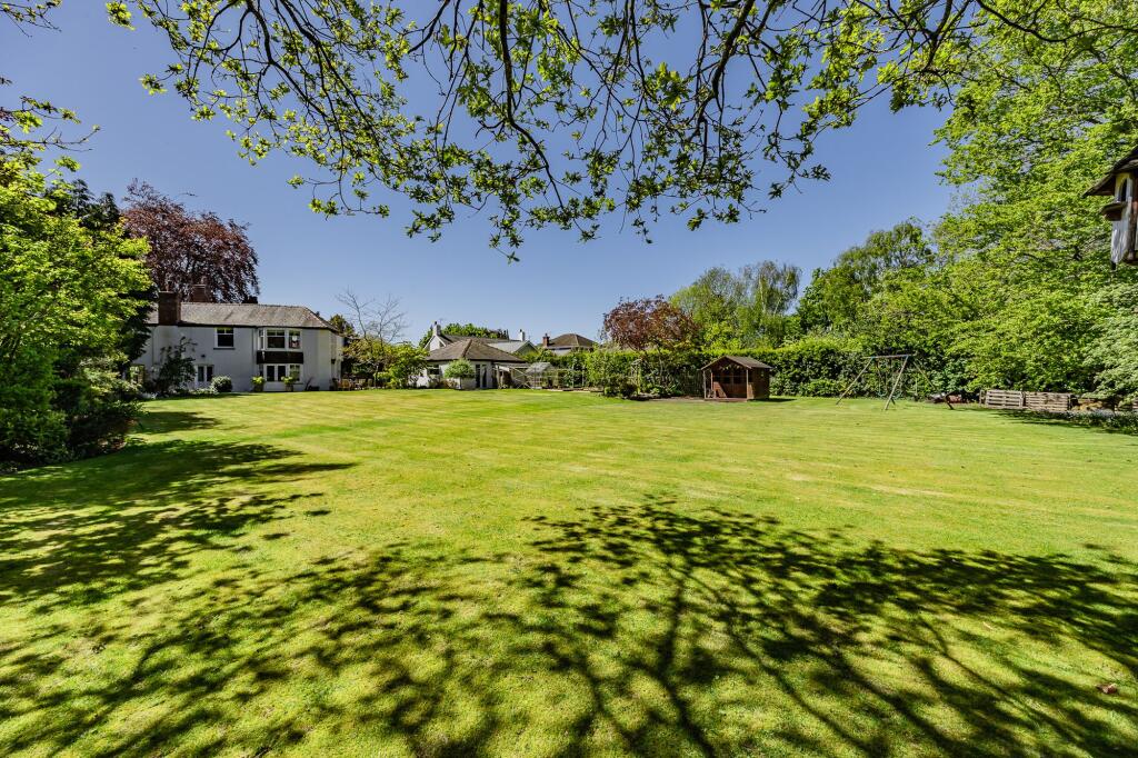 House in Stockport, Kitt's Moss, Bramhall - View 4