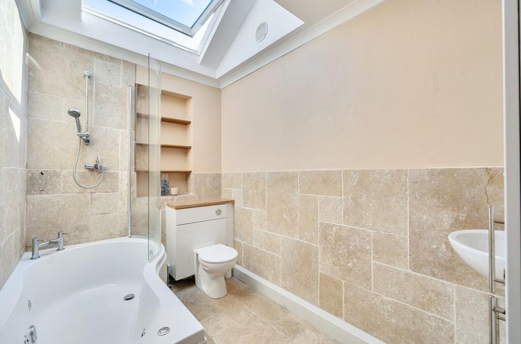 House in Swindon - View 3